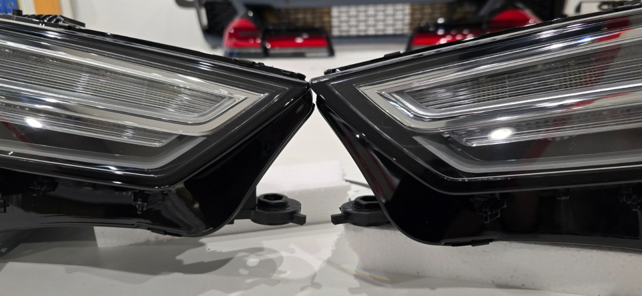 FAR Audi A4 B9 2016-2019 Xenon 8W0 941 005 006