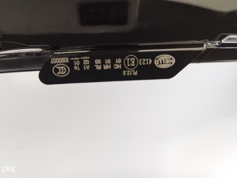 Staklo Fara Mercedes E klasa W213 16-19 Hella far