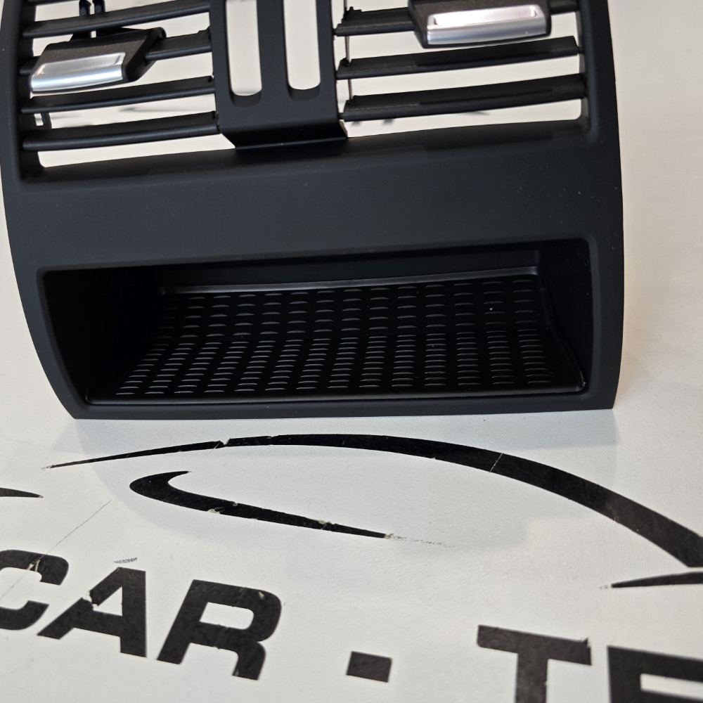 BMW F10 Ventilaciona grilja resetka ventilacije zadnja