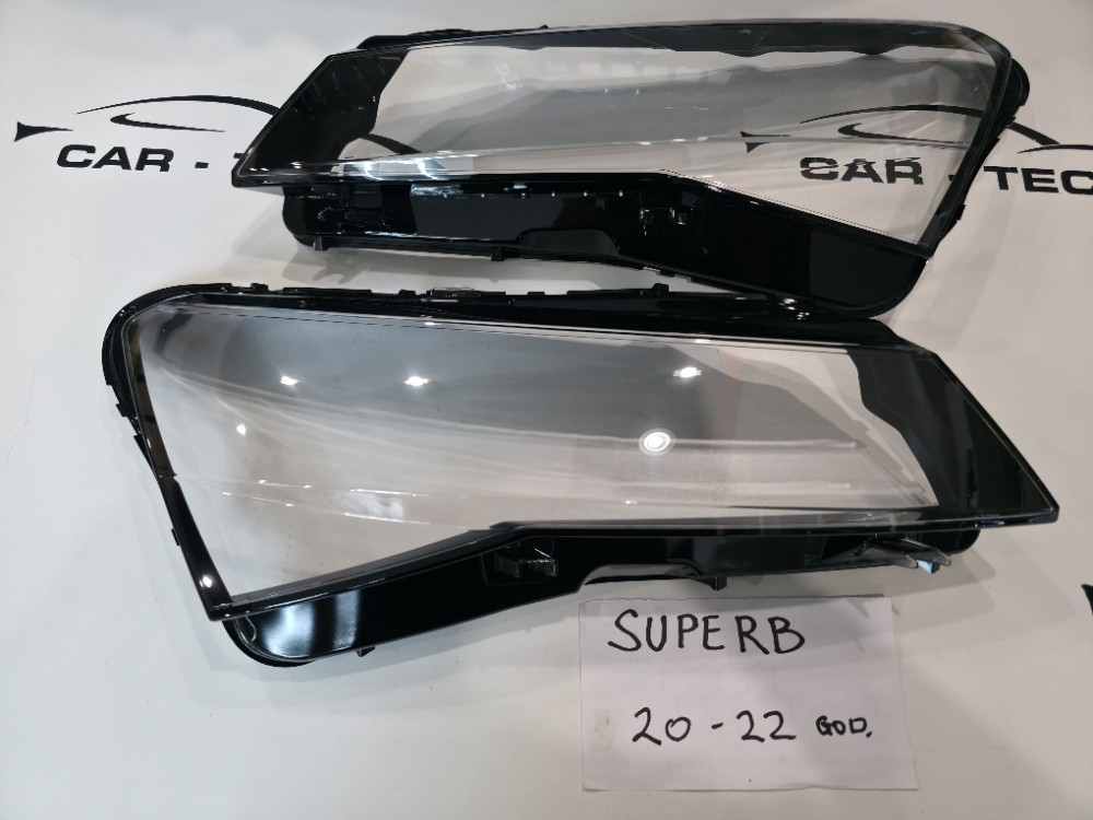 STAKLO FARA Skoda SUPERB far staklo 2020-2023