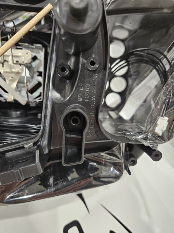 FAR BMW 7 F01 F02 bi xenon 7225229 ZKW lighting