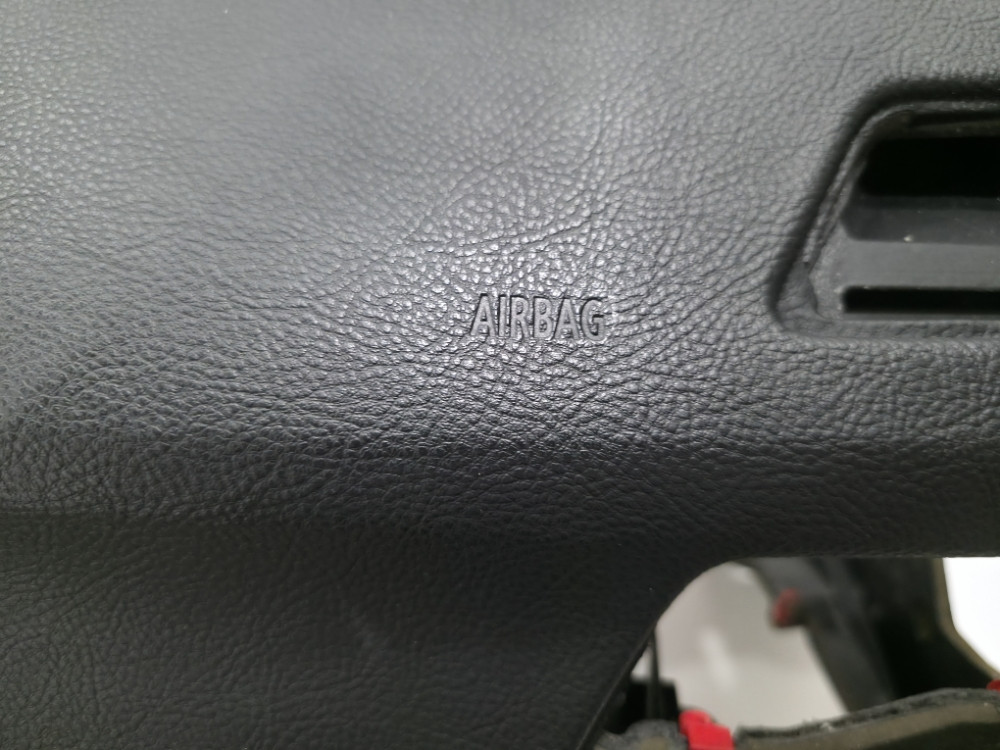 BMW F10 Instrument tabla sa airbagom
