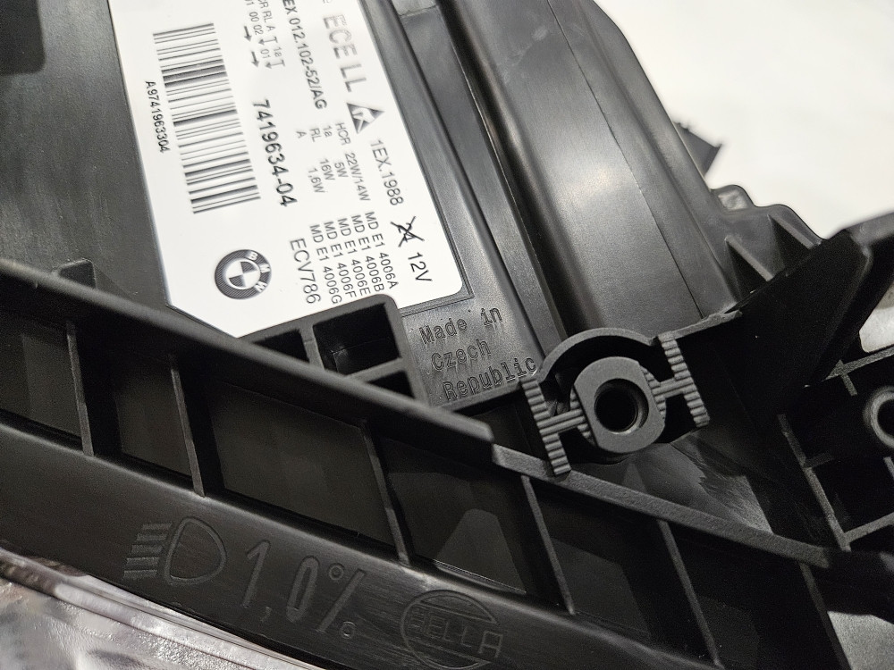 Far BMW 3 F30 LCI 2016.-2019.LED Far Hella