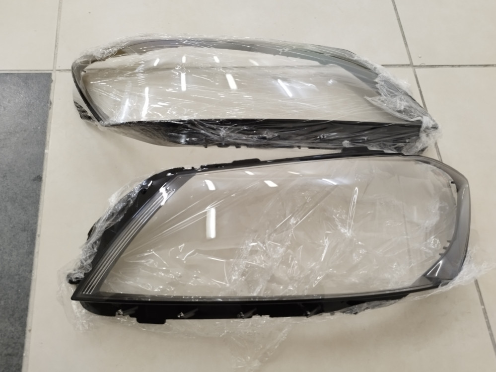 Staklo Fara Passat 7 B7 VW far stakla