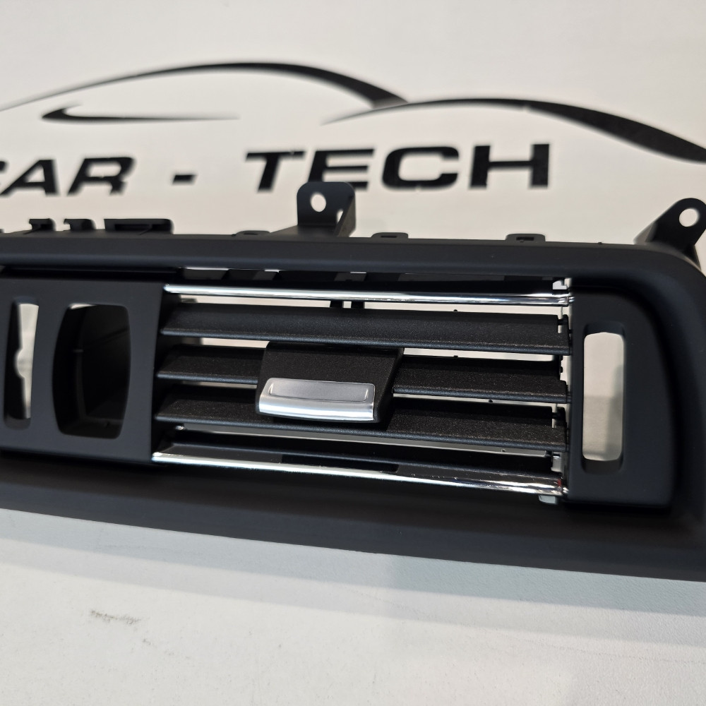 BMW F10 F11 resetka ventilacije centralna prednja