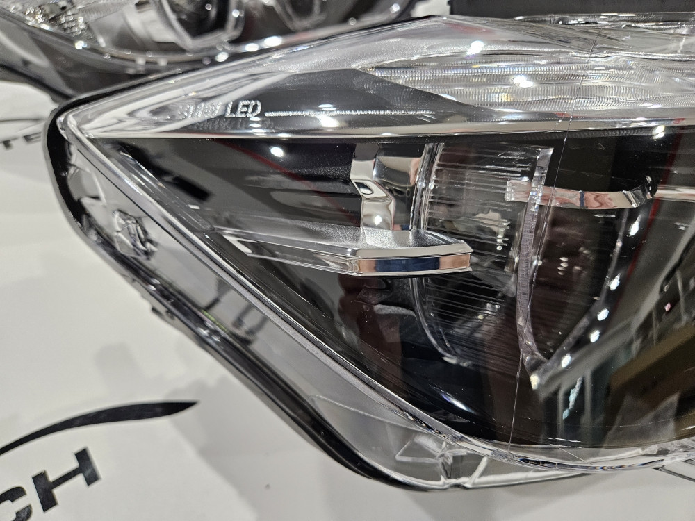 Far BMW 3 F30 LCI 2016.-2019.LED Far Hella