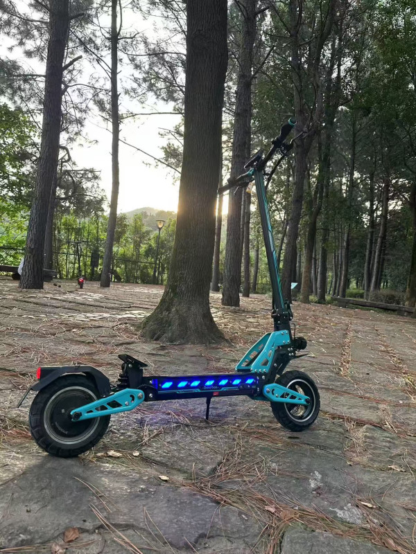 Električni romobil Drive Tron DT10 NOVO 3300W GARANCIJA 1 GOD