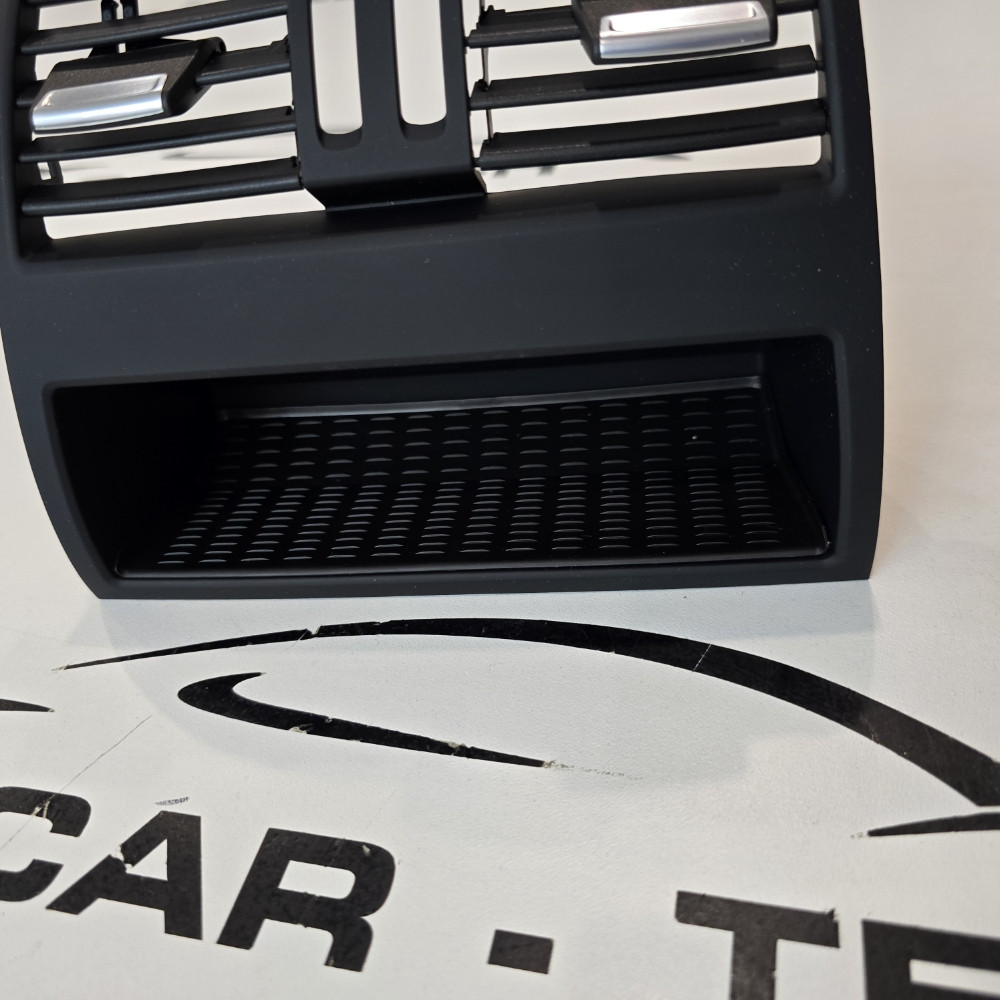 BMW F10 Ventilaciona grilja resetka ventilacije zadnja