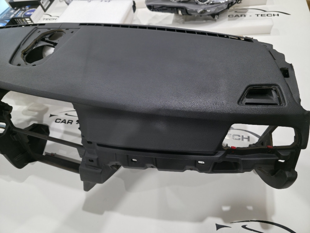BMW F10 Instrument tabla sa airbagom