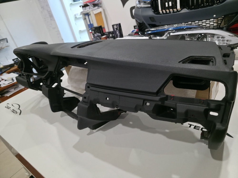 BMW F10 Instrument tabla sa airbagom