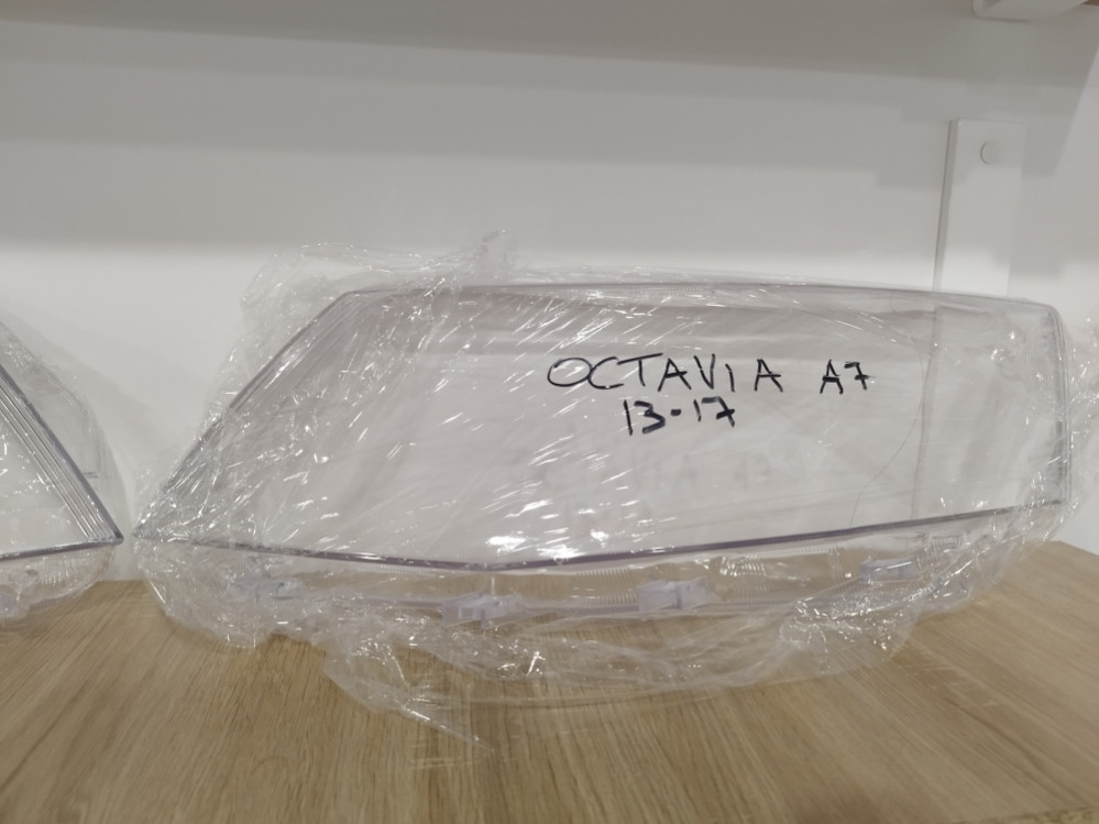 Staklo fara Skoda octavia A7 2013-17 stakla farova