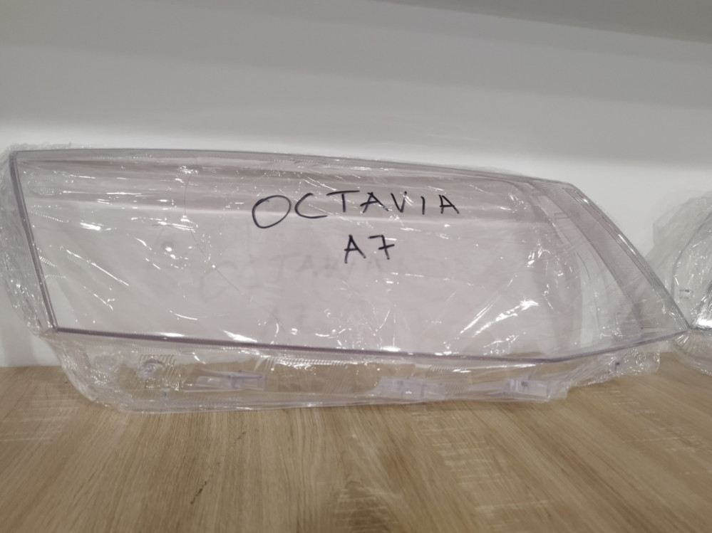 Staklo fara Skoda octavia A7 2013-17 stakla farova