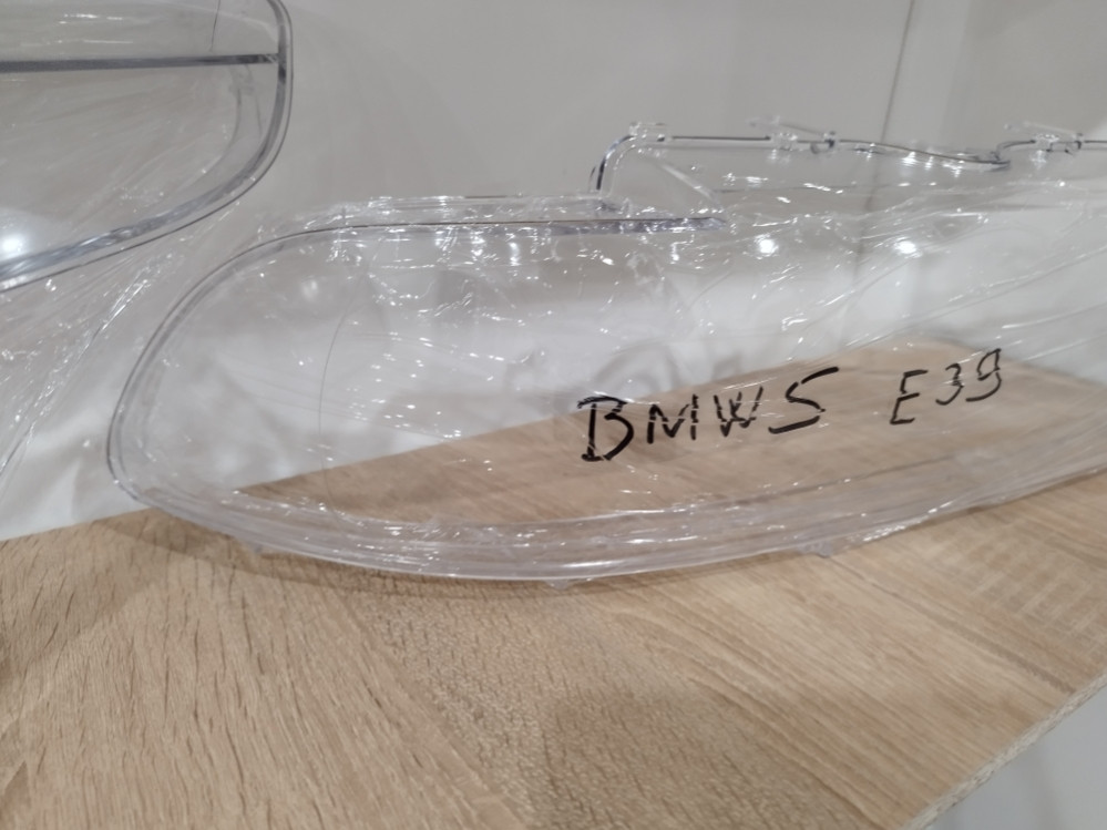 Staklo fara BMW 5 E39 stakla farova Novo