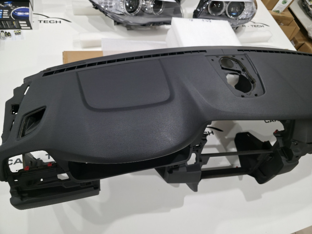 BMW F10 Instrument tabla sa airbagom