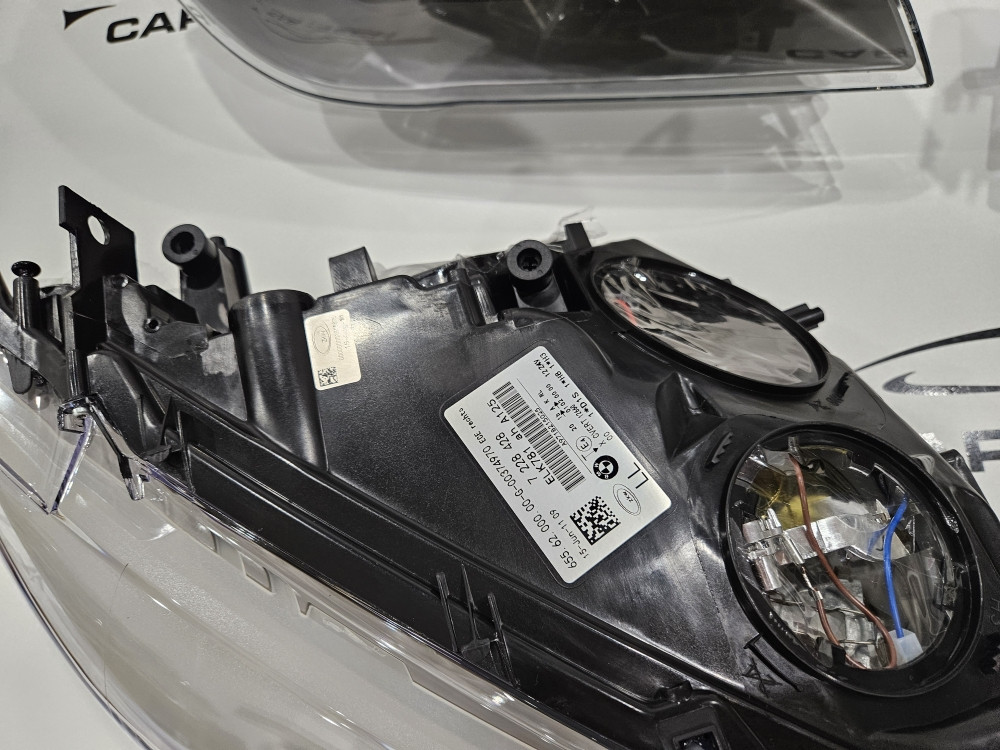 FAR BMW 7 F01 F02 dynamic xenon 7228428 ZKW Lighting