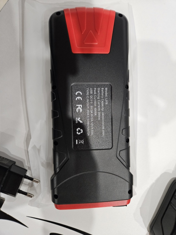 BOOSTER za klemanje auta Buster 12V 4000A paljenje auta
