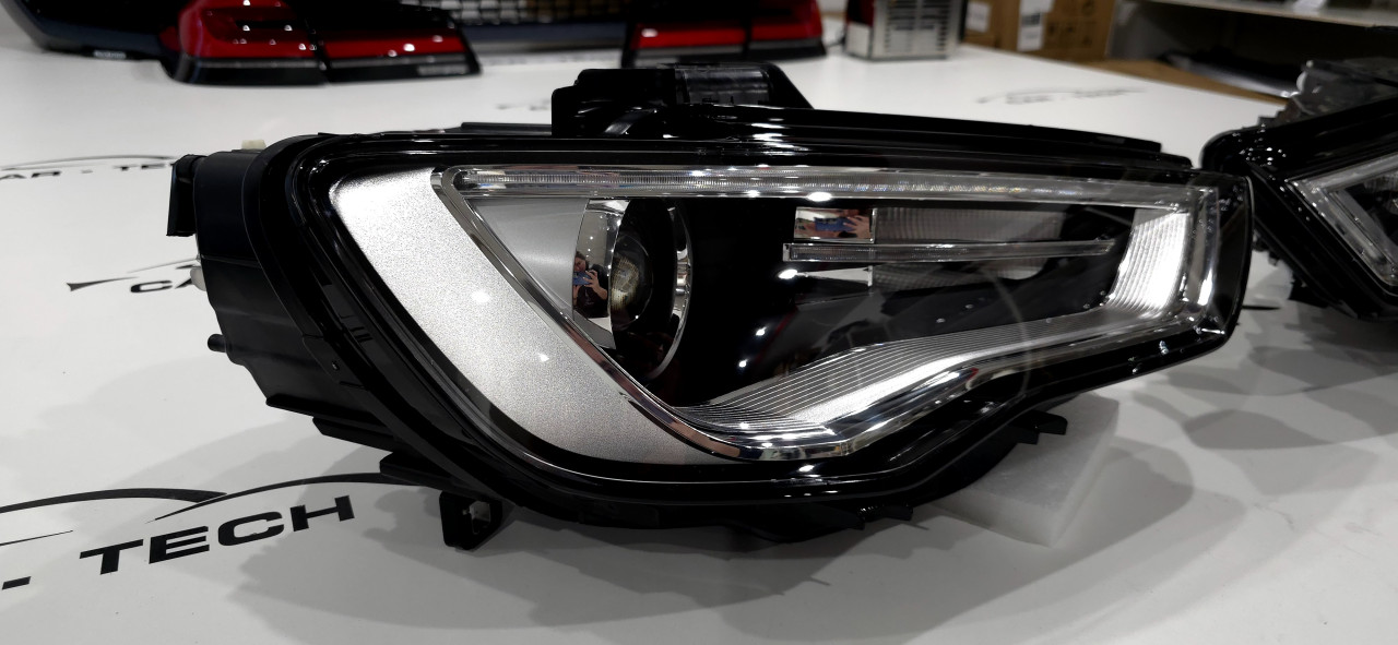 FAR AUDI A3 8V 2013-16 Xenon 8V0 941 005 006 Hella