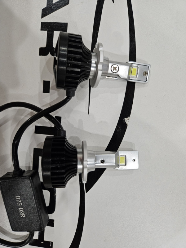 Led sijalice D1S D2S D3S Xenon Canbus 2 godine gar. SET