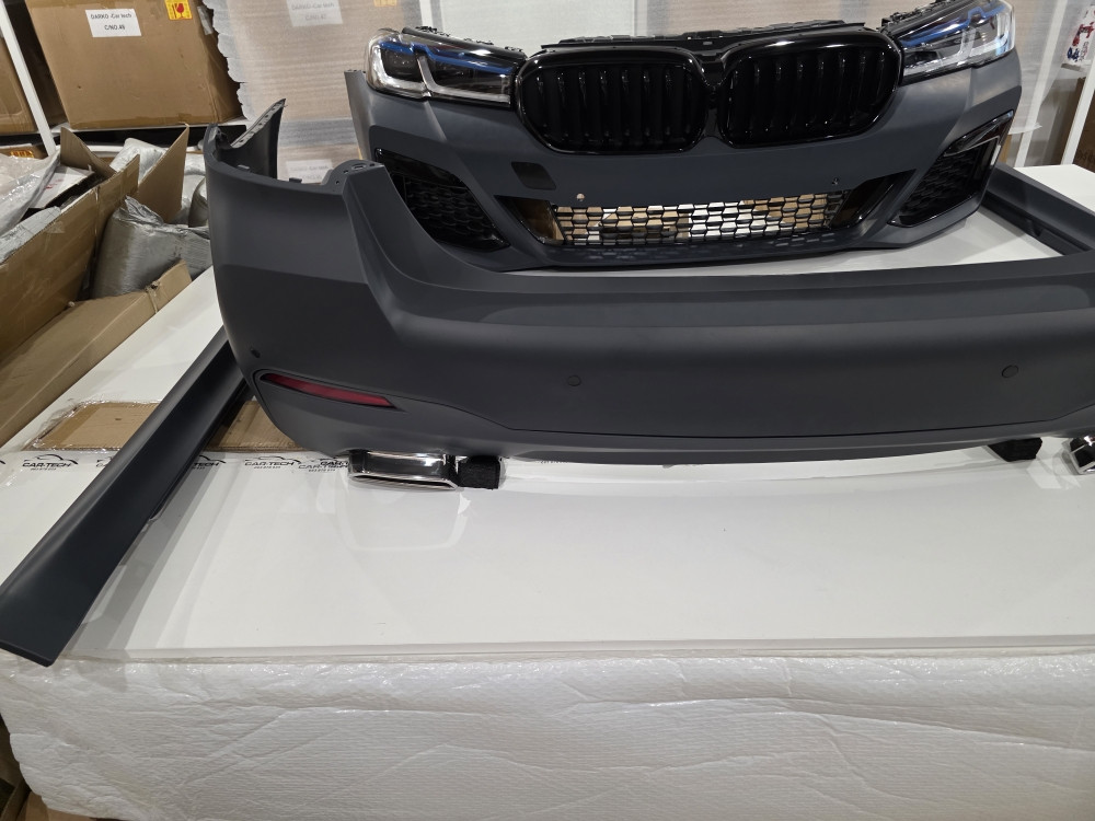 BMW 5 G30 Zadnji Branik Difuzor komplet konverzija zadnjeg dijela