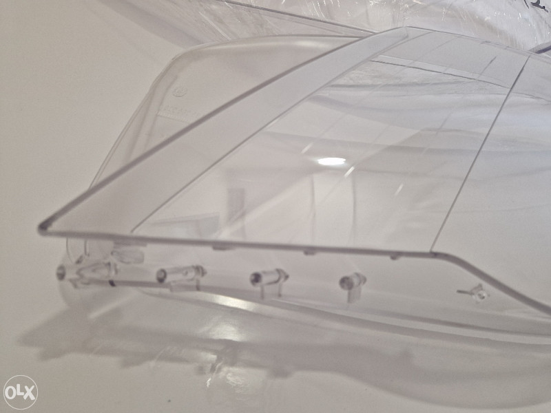 Staklo fara VW passat CC 2009-2012 stakla farova