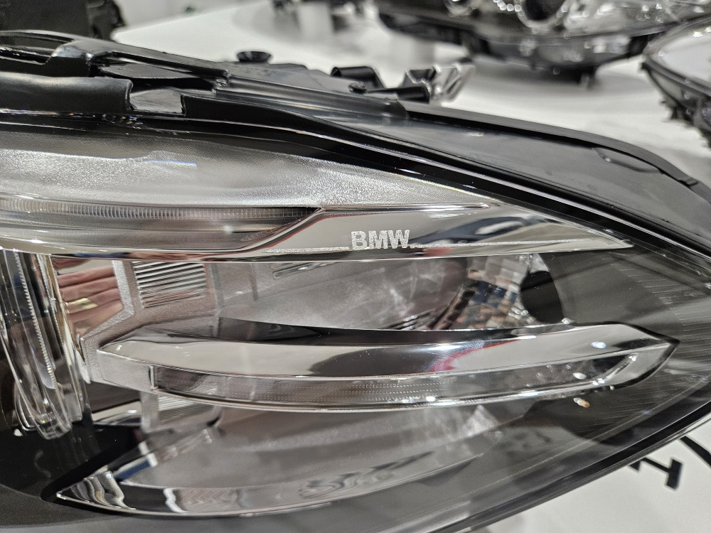 Far BMW 5 F10 LCI F11 7 343 911 Facelift Hella