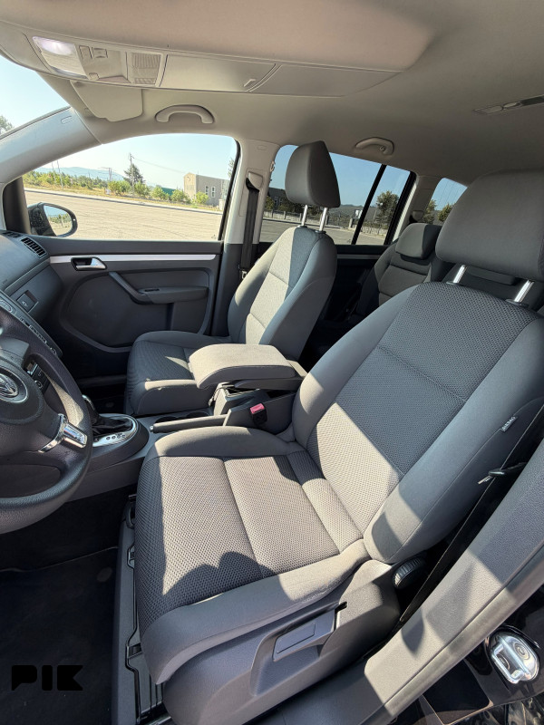 VOLKSWAGEN TOURAN 1.6 TDI DSG 105KS 2013 GOD
