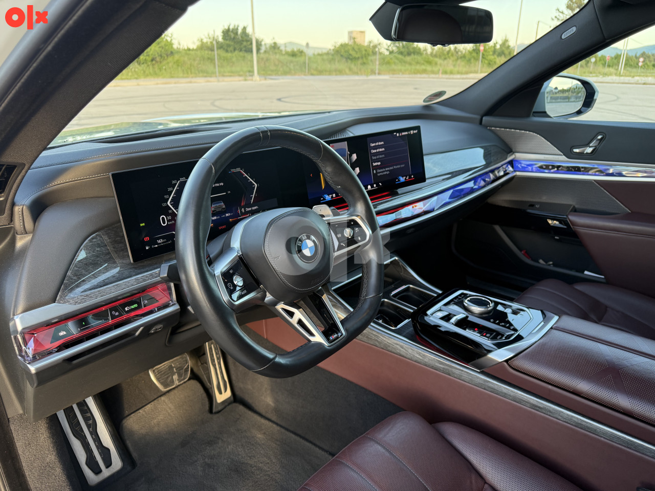 BMW 740d xDRIVE M-SPORT PRO ICONIC PANO 360 KAMERA SWAROVSKI