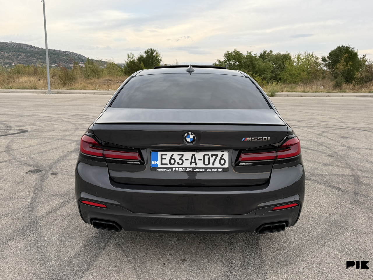 BMW M550i X-DRIVE 462KS FULL OPREMA