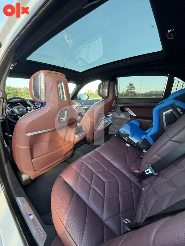 BMW 740d xDRIVE M-SPORT PRO ICONIC PANO 360 KAMERA SWAROVSKI