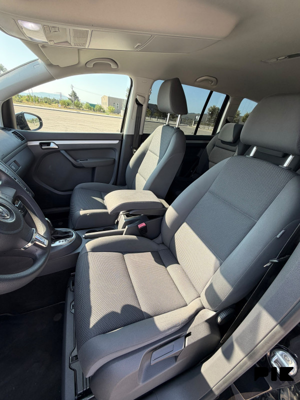 VOLKSWAGEN TOURAN 1.6 TDI DSG 105KS 2013 GOD