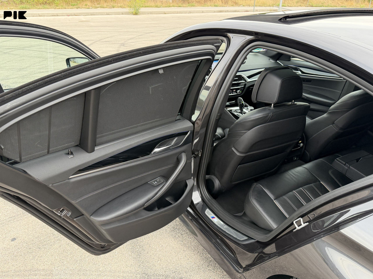BMW M550i X-DRIVE 462KS FULL OPREMA