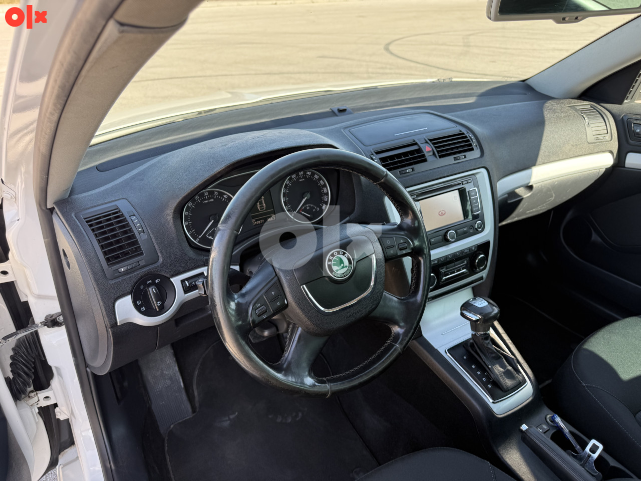 SKODA OCTAVIA 2.0TDI DSG 140KS 2011 GOD