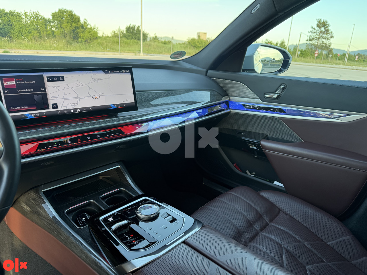 BMW 740d xDRIVE M-SPORT PRO ICONIC PANO 360 KAMERA SWAROVSKI