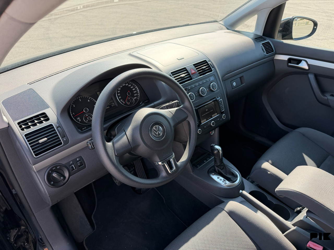 VOLKSWAGEN TOURAN 1.6 TDI DSG 105KS 2013 GOD