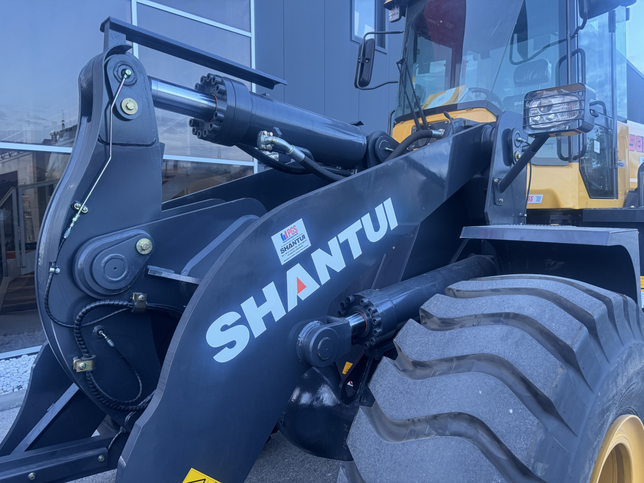 Bager Utovarivac SHANTUI L58K-B5  18,4t Korpa 3,3
