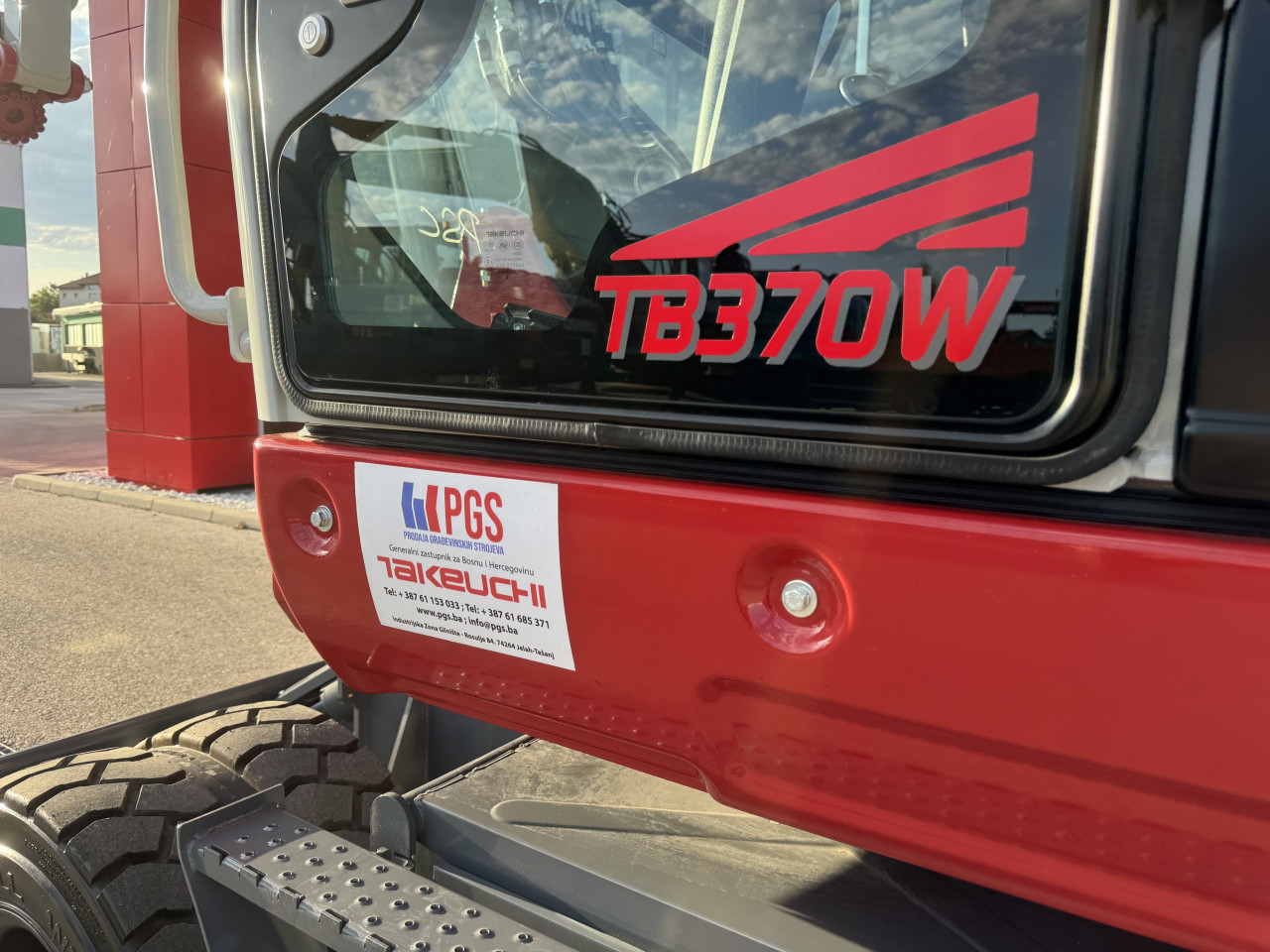 Tockas Bager Takeuchi TB370W
