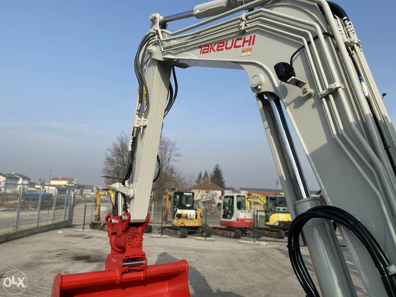 Mini bager Takeuchi TB260