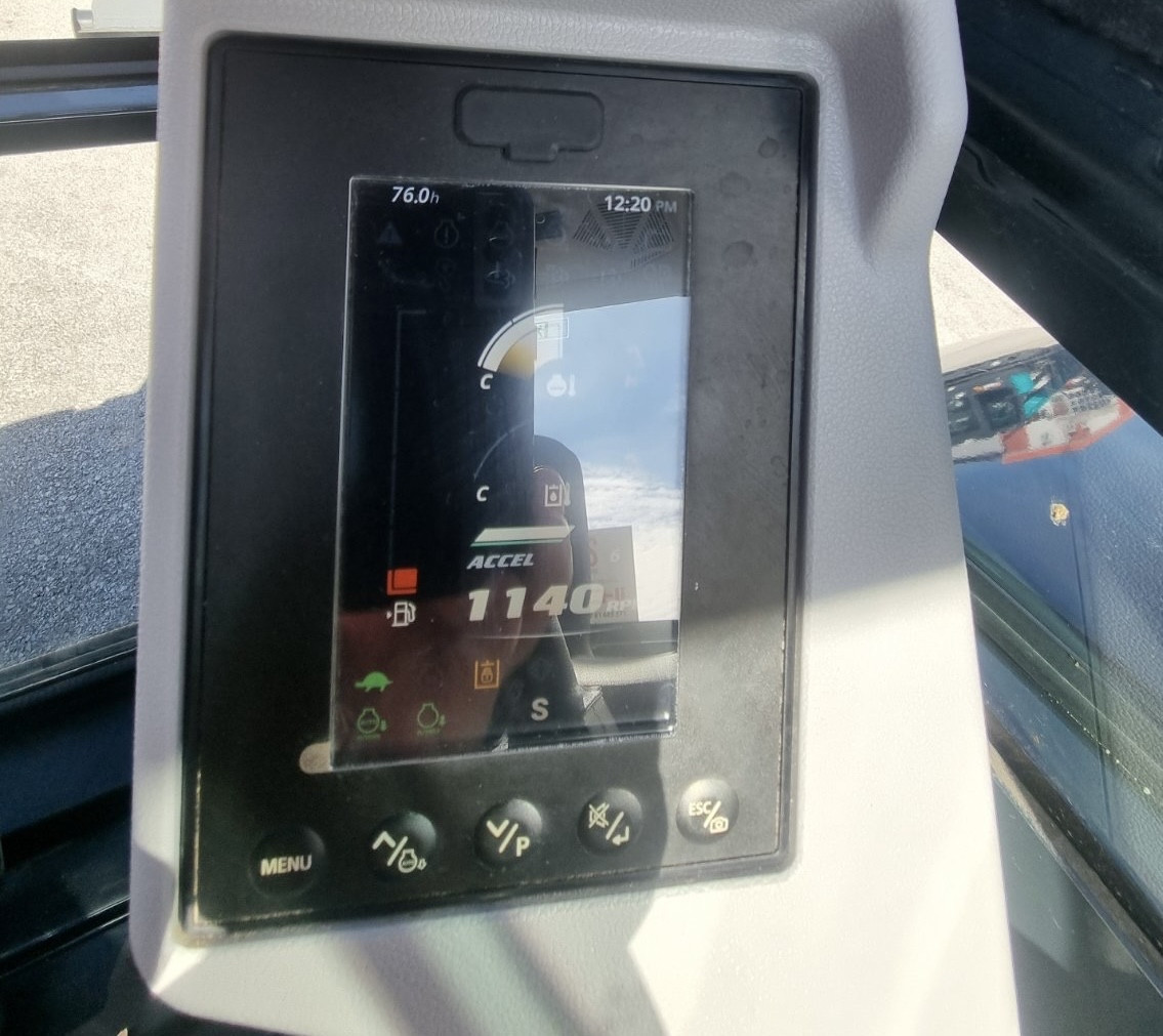 Mini Bager Hyundai HX48Az Bager ima 72 sata
