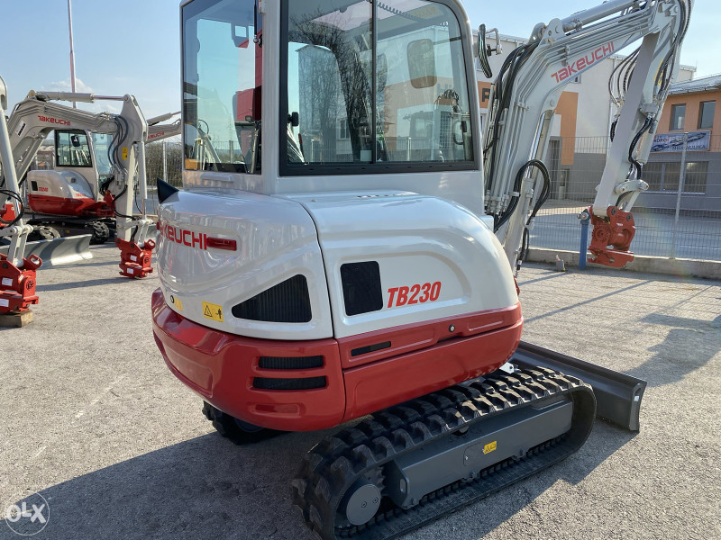 Mini Bager Gusjenicar TAKEUCHI TB230 ODMAH DOSTUPNO