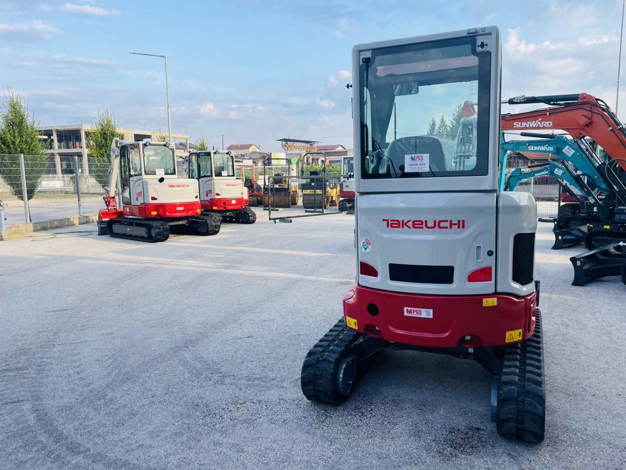 Mini Bager TAKEUCHI TB325R