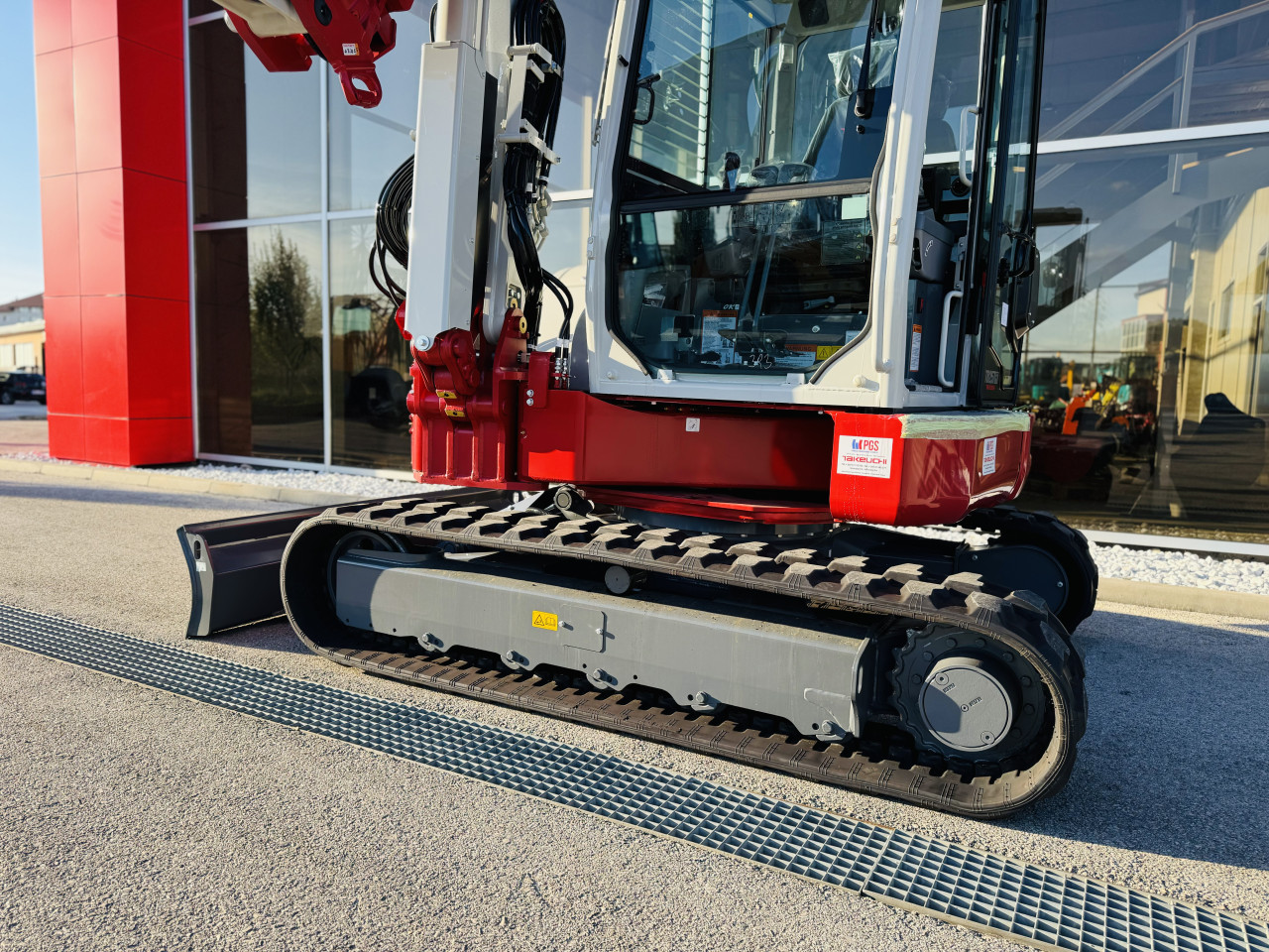 Mini Bager Takeuchi TB257FR