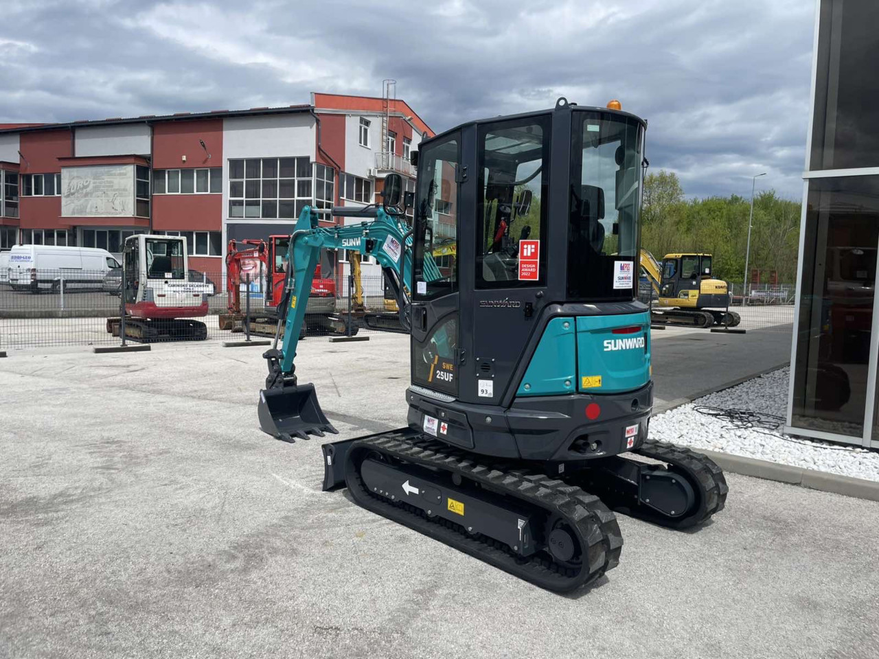 Mini Bager Gusjenicar SUNWARD SWE25UF