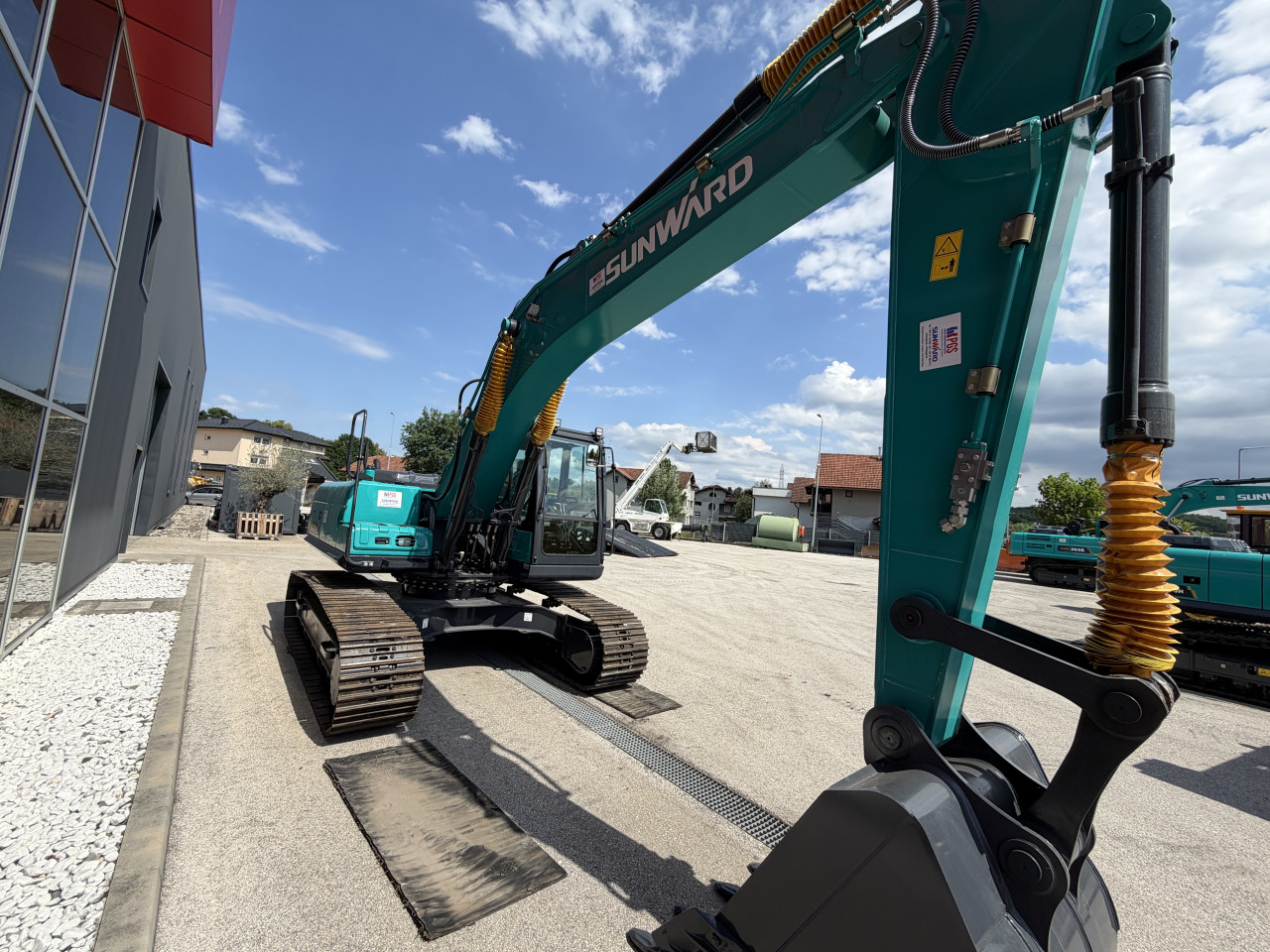 Bager Gusjenicar Sunward SW225 3E