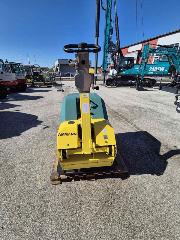 Vibro Nabijac Zaba Amman APH110 830kg
