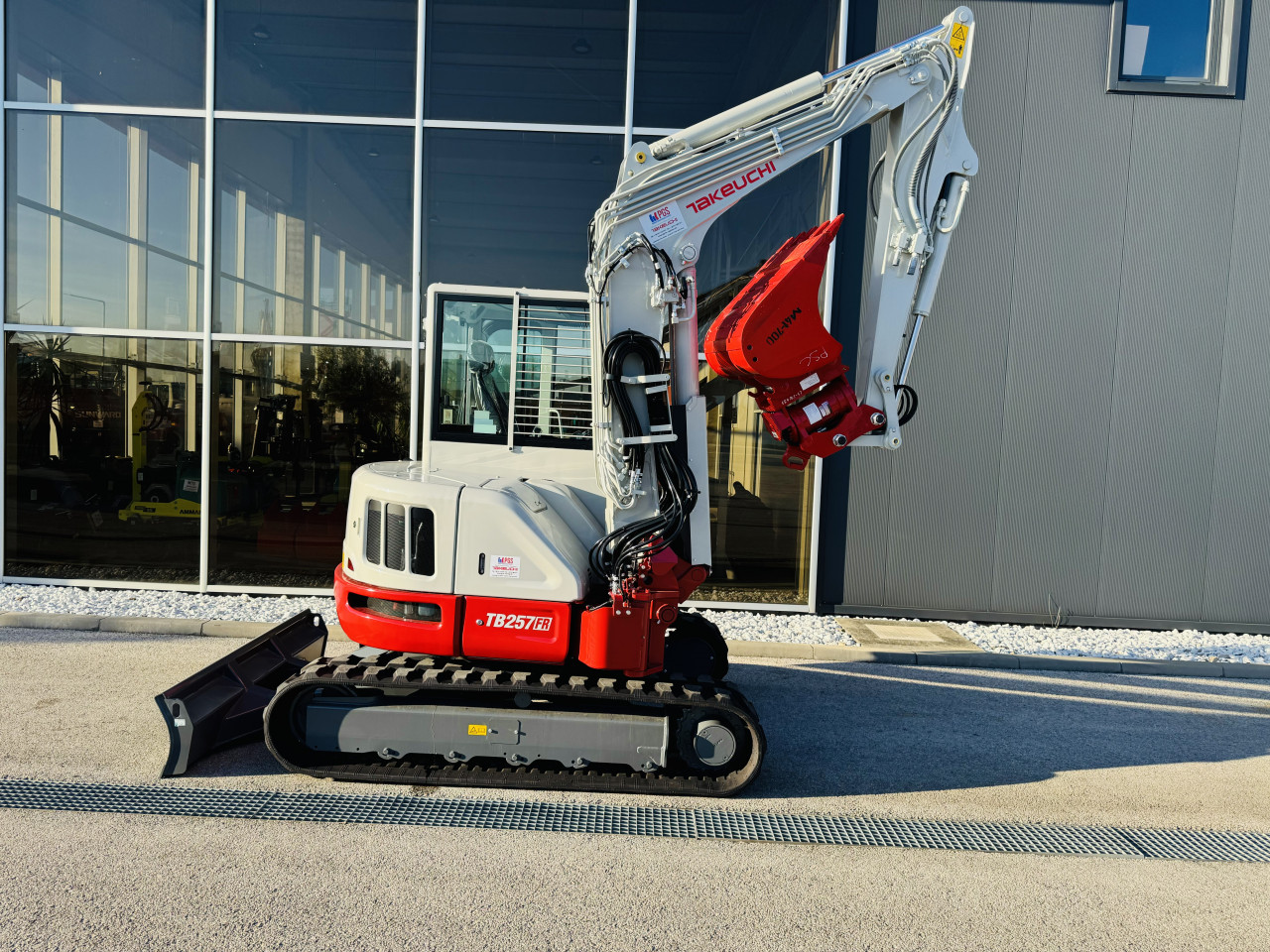 Mini Bager Takeuchi TB257FR