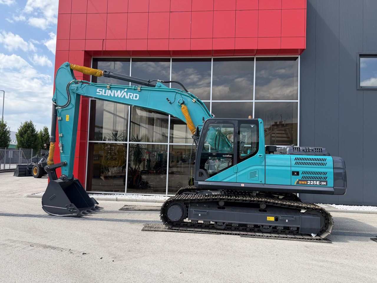 Bager Gusjenicar Sunward SW225 3E