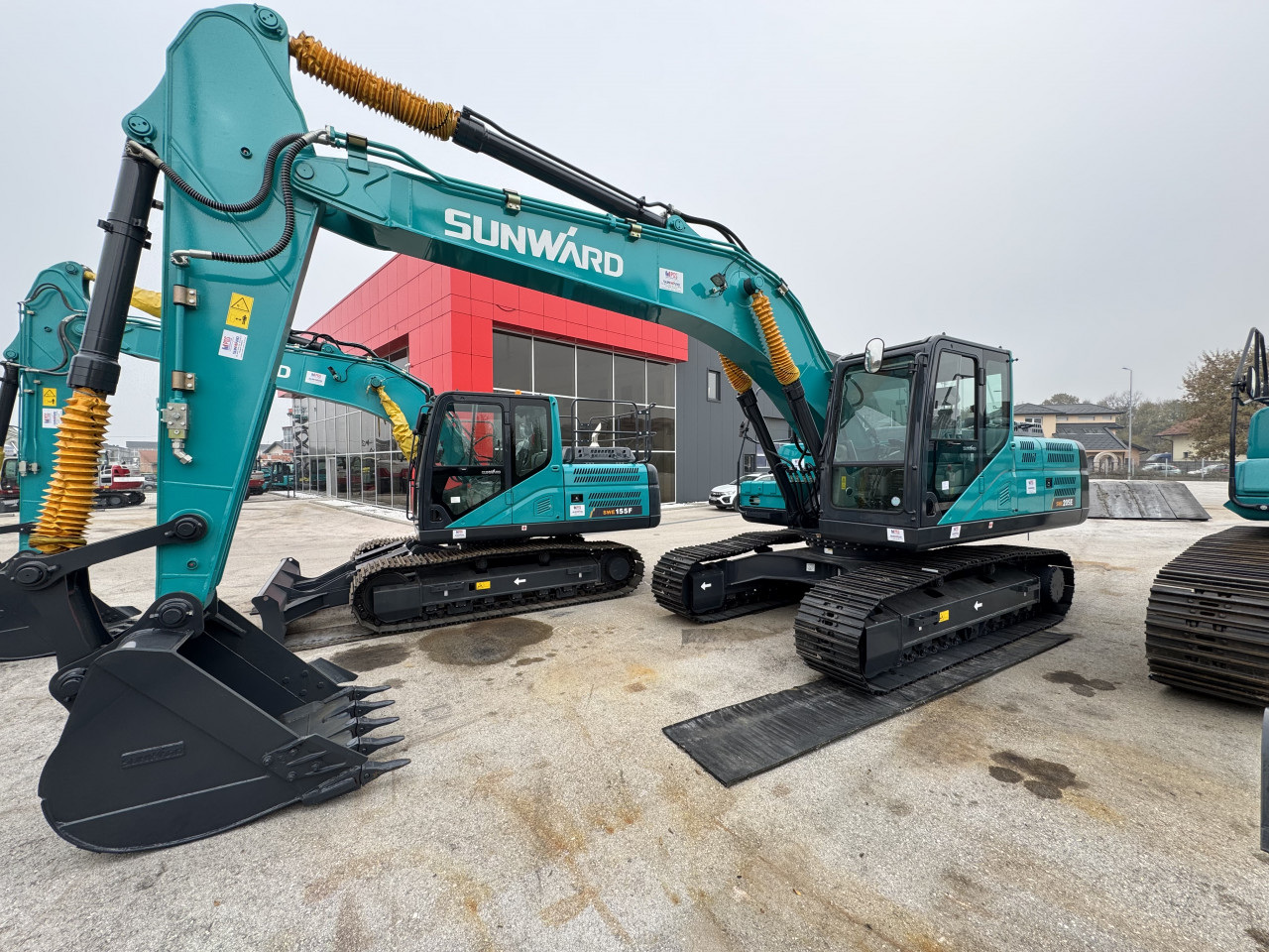 Sunward SWE205E Bager Gusjenicar 21 TONA