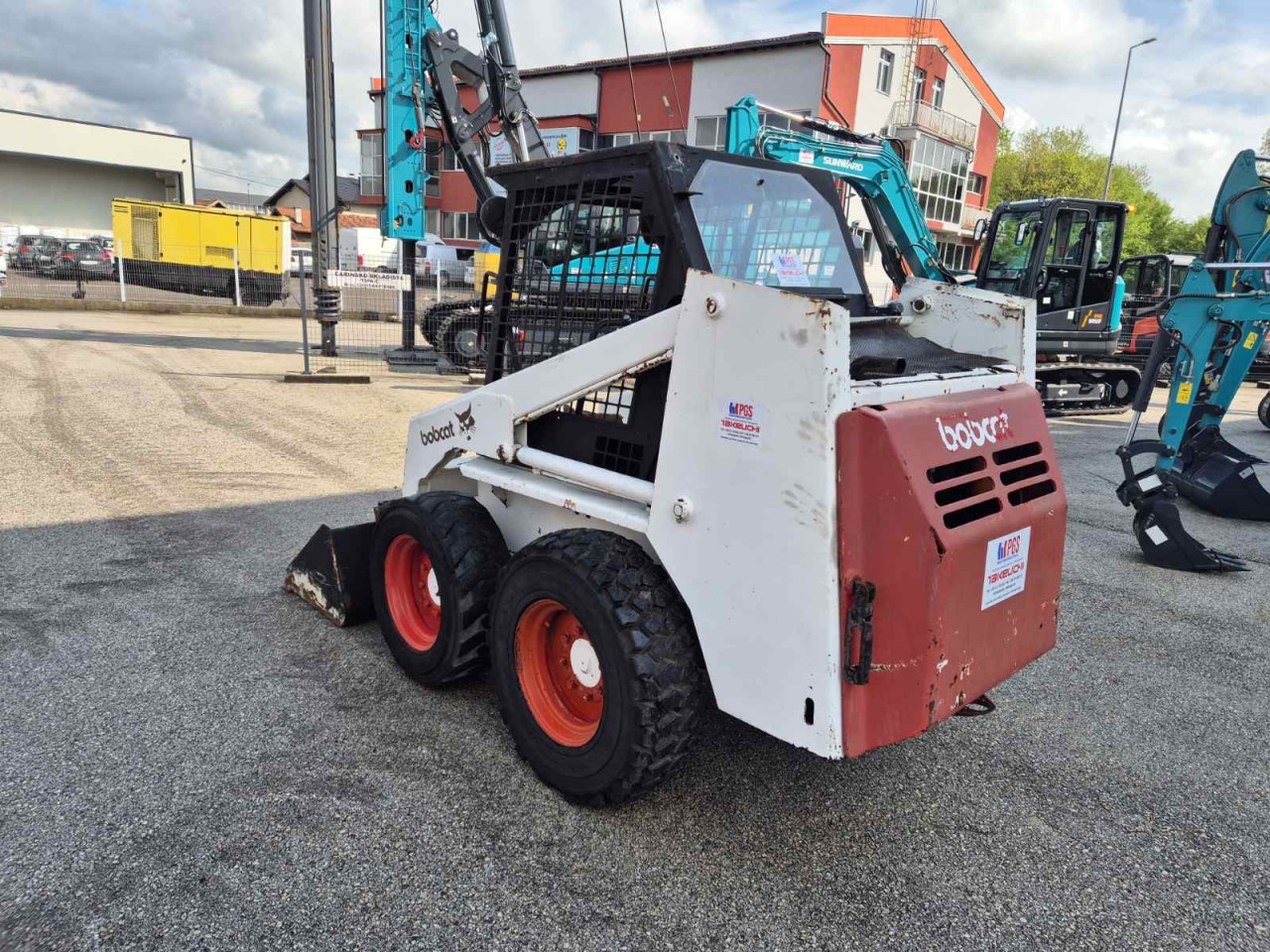 Utovarivac Bobcat 743