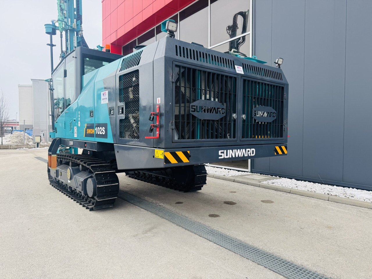 Bušilica za stijene Sunward SWDH102S