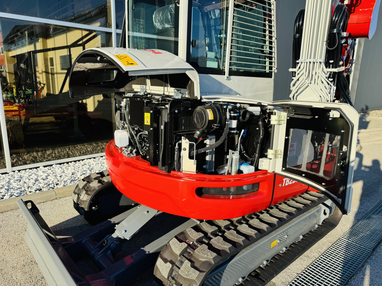 Mini Bager Takeuchi TB257FR